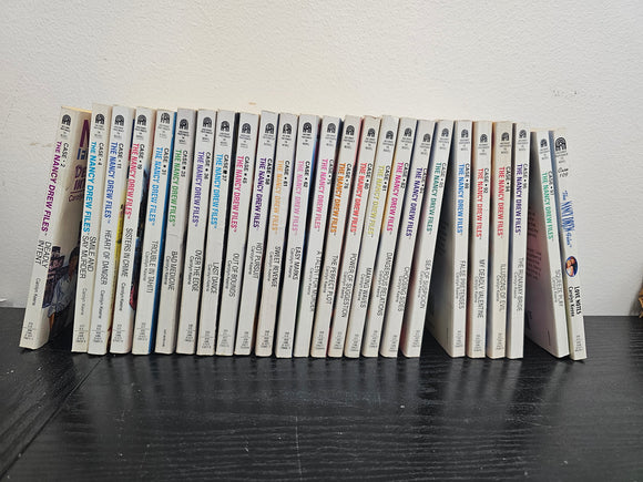 The Nancy Drew Files 25 Book Lot (Used Paperbacks) Caroyln Keene