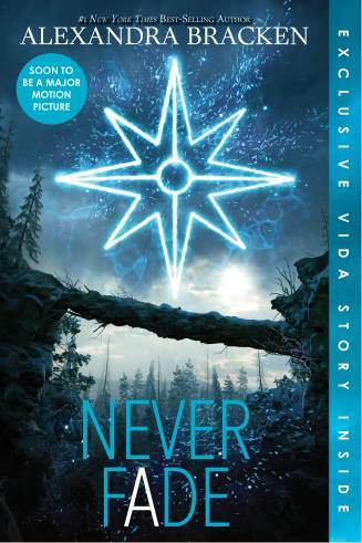Never Fade (Used Paperback) - Alexandra Bracken