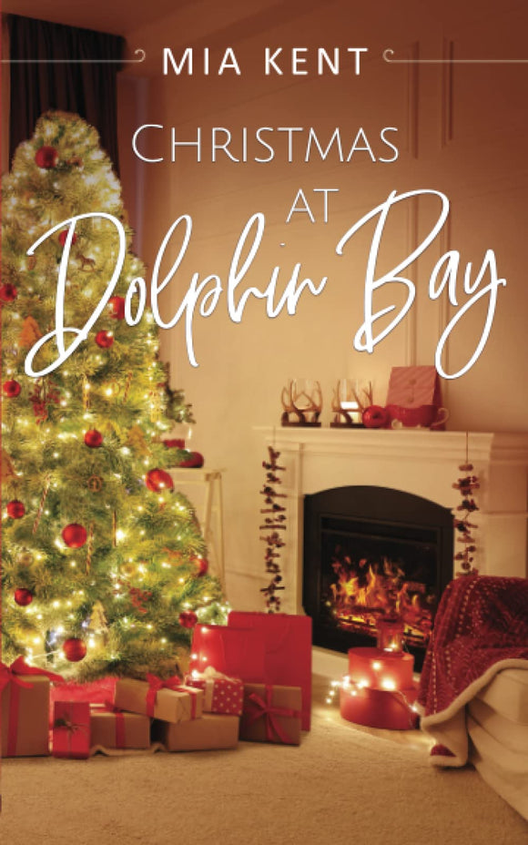 Christmas At Dolphin Bay (Used Paperback) - Mia Kent