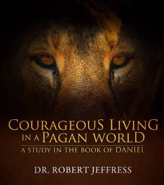 Daniel: Courageous Living in a Pagan World (Used Paperback) - Dr. Robert Jeffress